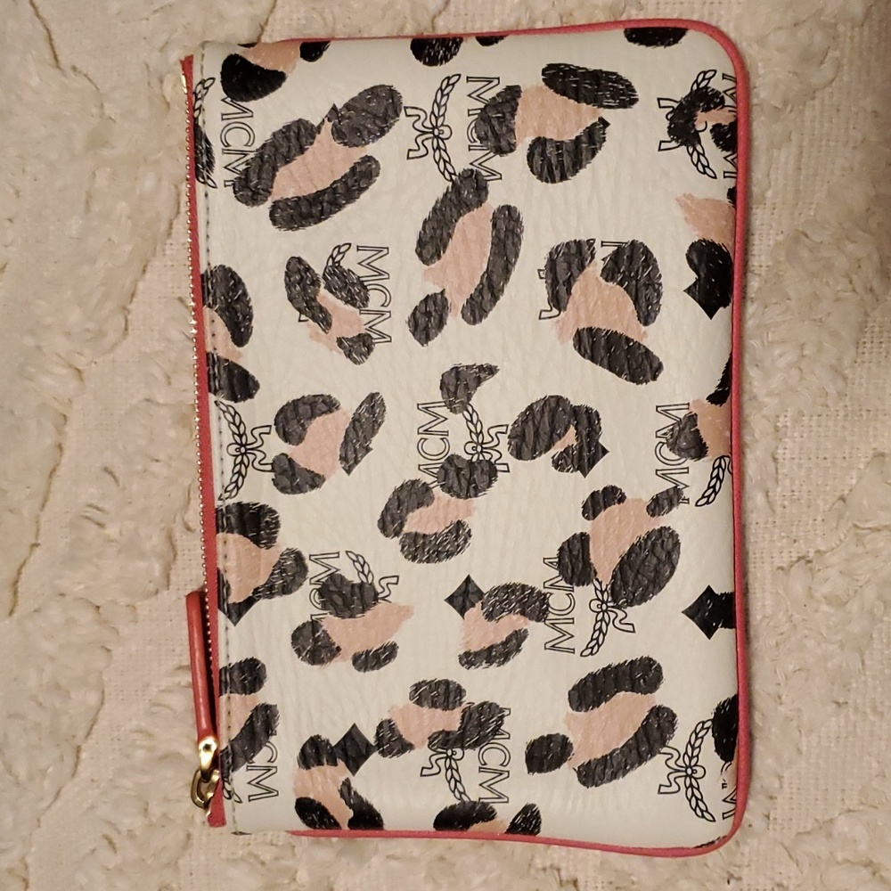 MCM Clutch